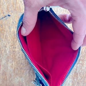 210 West Hammitt coin/card keychain case.